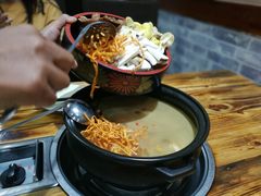 野生菌土鸡火锅-菌之家·专业纯野生菌火锅·特色炒菌