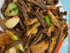 肉炒野山菌-丽泽山庄·生态怀柔菜·虹鳟鱼(红螺寺店)