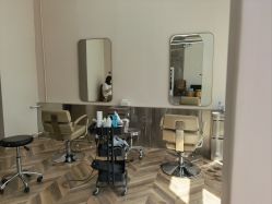 -Hair Co.一间沙龙