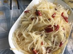 酸辣土豆丝-辣螃铠盆盆蟹大排档(总店)