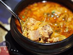 石锅牛小排汤-肉魁屋·烧肉·烧鸟·酒场(高新店)