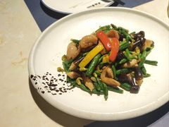 小黄瓜花炒鸡枞菌-点都德·毕德寮