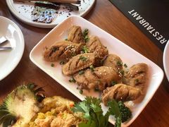 -Chom Cafe and Restaurant