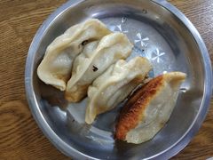 -黄阿姨锅贴大王(万航渡路店)