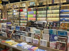 -雨丝书店(综合商业楼店)