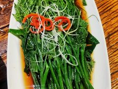 清炒豌豆尖-懒人盐府人家(安贞店)