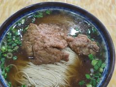 -老陆稿荐(西中市店)