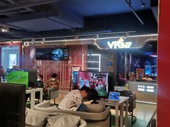 -VR+乐园·VR电竞·家庭亲子·密室逃脱·轰趴团建