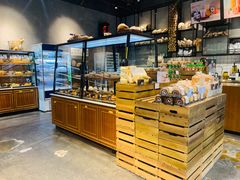 面包甜点陈列柜-喜茶(深圳丰盛町店)