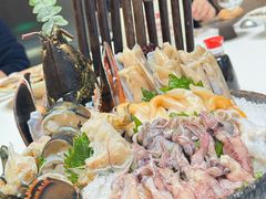 -红鼎豆捞·非遗鲍皇汤火锅(宝丰路店)