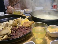 -一朵菌·野生菌探索家火锅(南亚店)