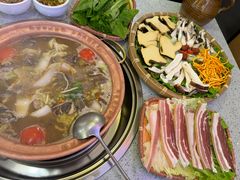 -阿婆情腊排骨火锅(忠义店)