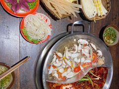-四小区火锅·巷子里的重庆火锅(花照壁店)