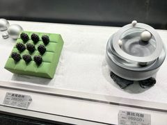 -好利来(上海虹桥新天地Lab主题店)