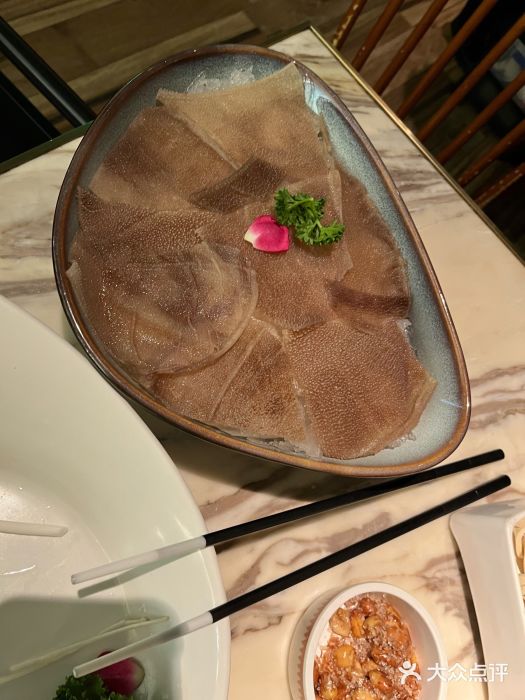 左庭右院鲜牛肉火锅(龙湖杭州滨江天街店)黑毛肚图片