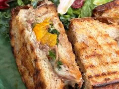 超级牛肉帕尼尼-O'mills Sourdough Bakery&Bistro(永嘉路店)
