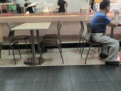 -来必堡(娄山关路店)