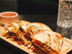 慢煮鸡肉塔可-C&R西班牙餐厅