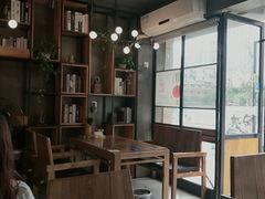 大堂-对面面馆