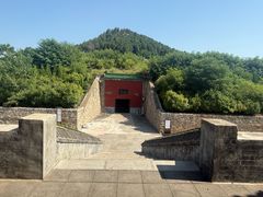 -明鲁王陵