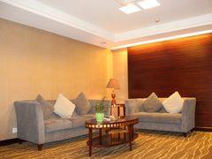 豪华行政套房-客厅-顺德君豪酒店(佛山容桂渔人码头店)