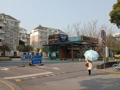 -东苑丽宝广场-停车场