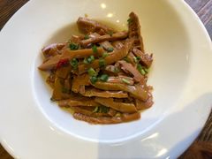 -胡桃里音乐餐厅(陶溪川店)(川湘赣菜·世界百大酒庄直供红酒·音乐表演)