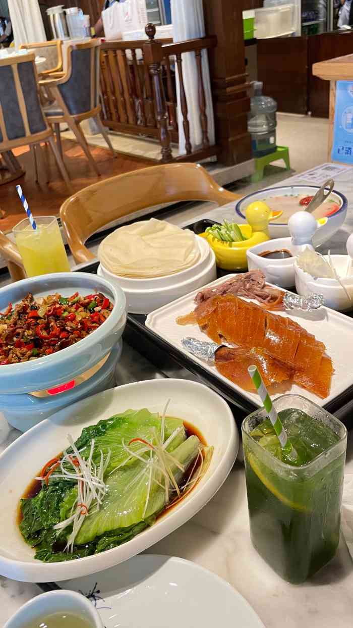 湖锦酒楼烤鸭坊江汉路店