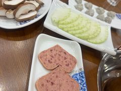 -楼外楼大刀肉传统火锅居(博学路店)
