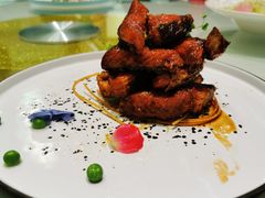 本帮熏鱼-蝶园·装修中(BFC外滩金融中心店)