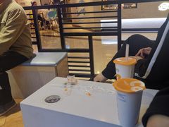 面包甜点陈列柜-CoCo都可(香港名都店)