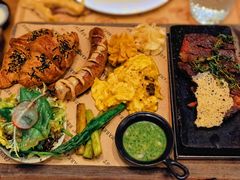 -Mark&Mars Restaurant