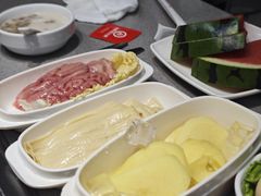 -海底捞火锅(新松江路生日主题店)