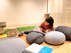 -新华文创·光的空间