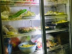 自助取餐区-彭浦小玲炸鸡腿(延长路上海大学店)