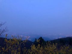 -鬼笑石后山停车场