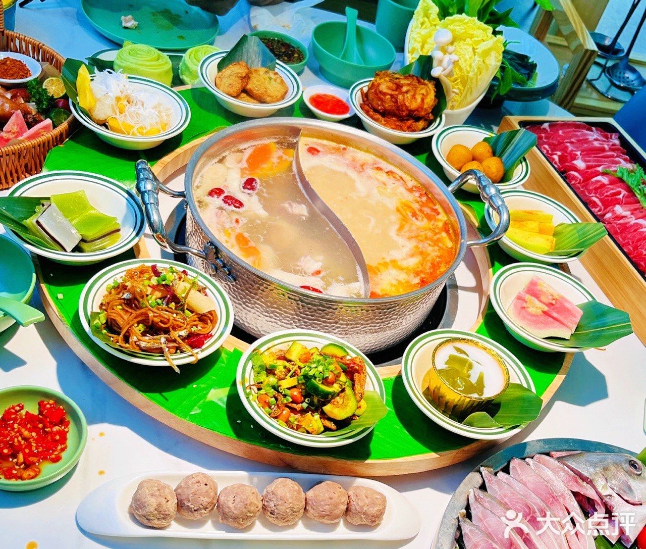 来三亚吃好吃的椰子鸡，不带66把他馋哭了