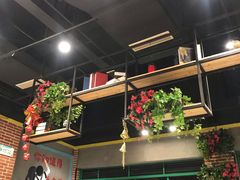 -钢管厂五区小郡肝串串香(蜀都万达店)