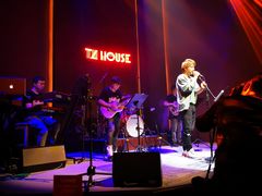 -TZ House音乐现场(来福士中心店)