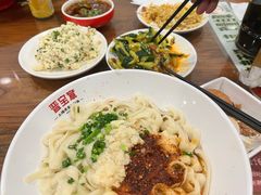 经典油泼面-晋宝章大同刀削面(月坛店)
