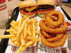 -The Habit Burger Grill 哈比特汉堡(爱琴海店)