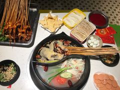 -钢管厂五区小郡肝串串香(奥克斯广场锦城万达店)