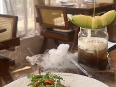 -Mark&Mars Restaurant