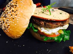 -HIGH FIVE哈福手工汉堡(桂林路店)