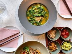 豌豆黄浸豌豆尖-半山腰·云南菜(侨福芳草地店)