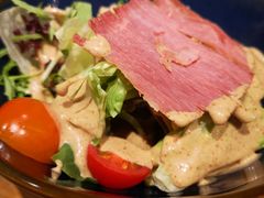 咸牛肉蔬菜沙拉-斗牛士牛排(南京东路店)