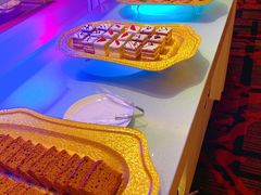 -乌兰湖畔草坪轻奢营地