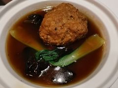 黄焖狮子头-小六汤包砂煲菜(文景路店)