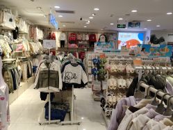 -乐友孕婴童(华宇时尚购物中心店)