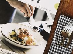 -ROAST coffee & eatery